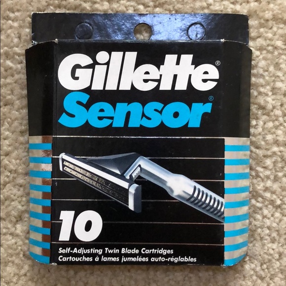 Gillette Sensor BRAND NEW 50 BLADES TOTAL! NWT - Picture 2 of 2